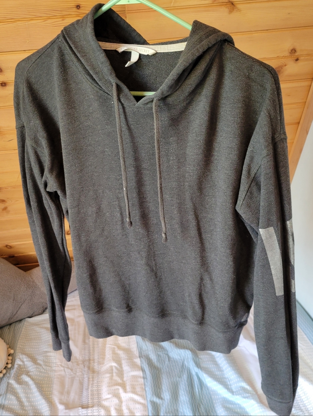 VS Gray Pullover Sweatshirt